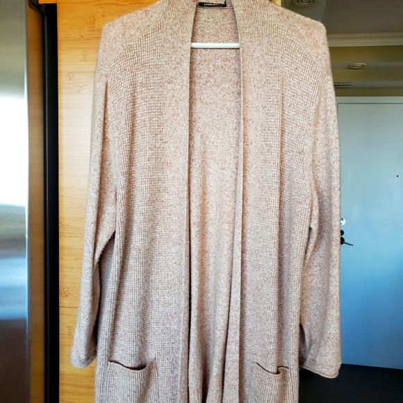 Sweater - Picture 4 of 6